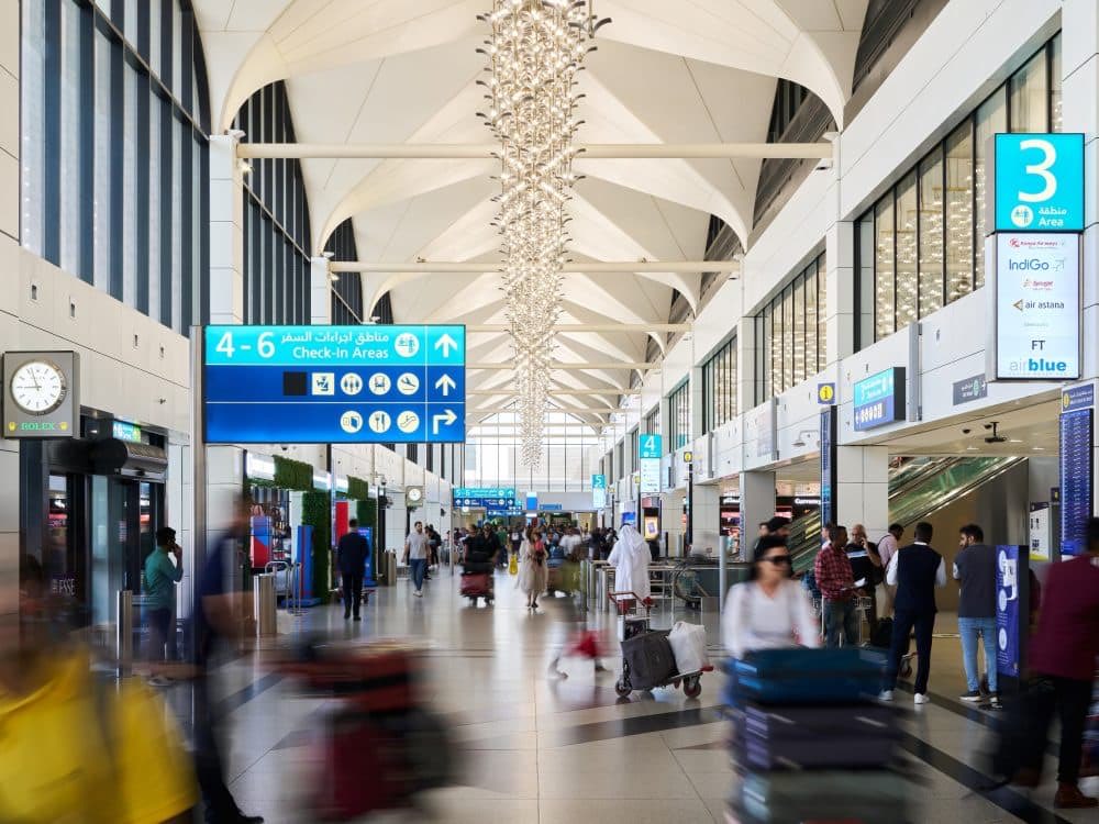 Emirates Warns UAE Nationals to Check Passport Validity Before Traveling